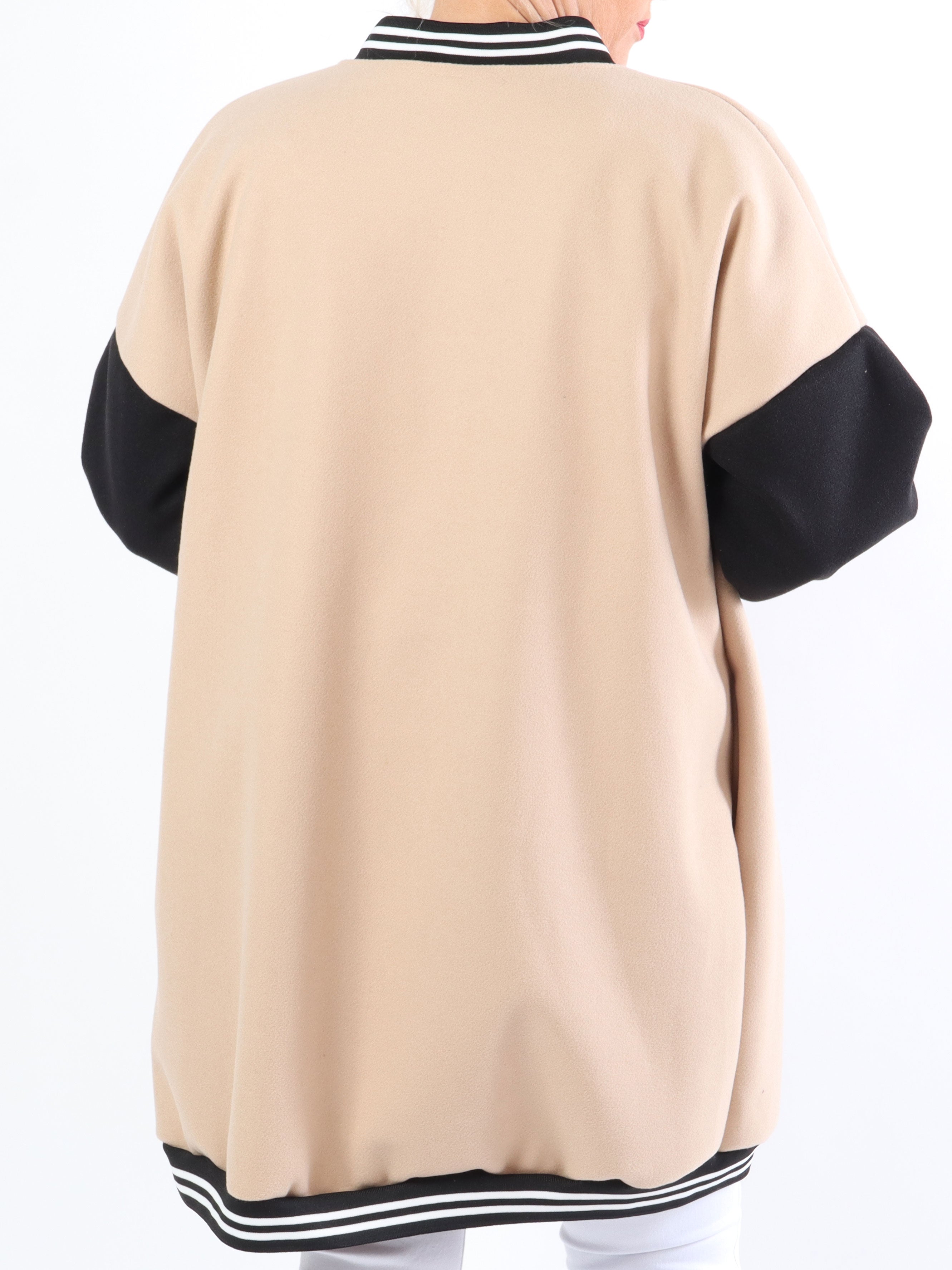 Andy - Fed plus size college jakke med trykknapper